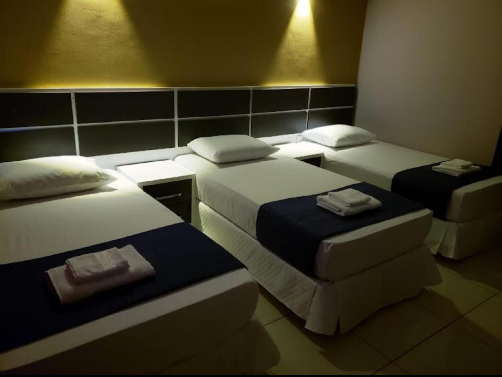 Hotel Llamosas Ciudad del Este Eksteriør billede